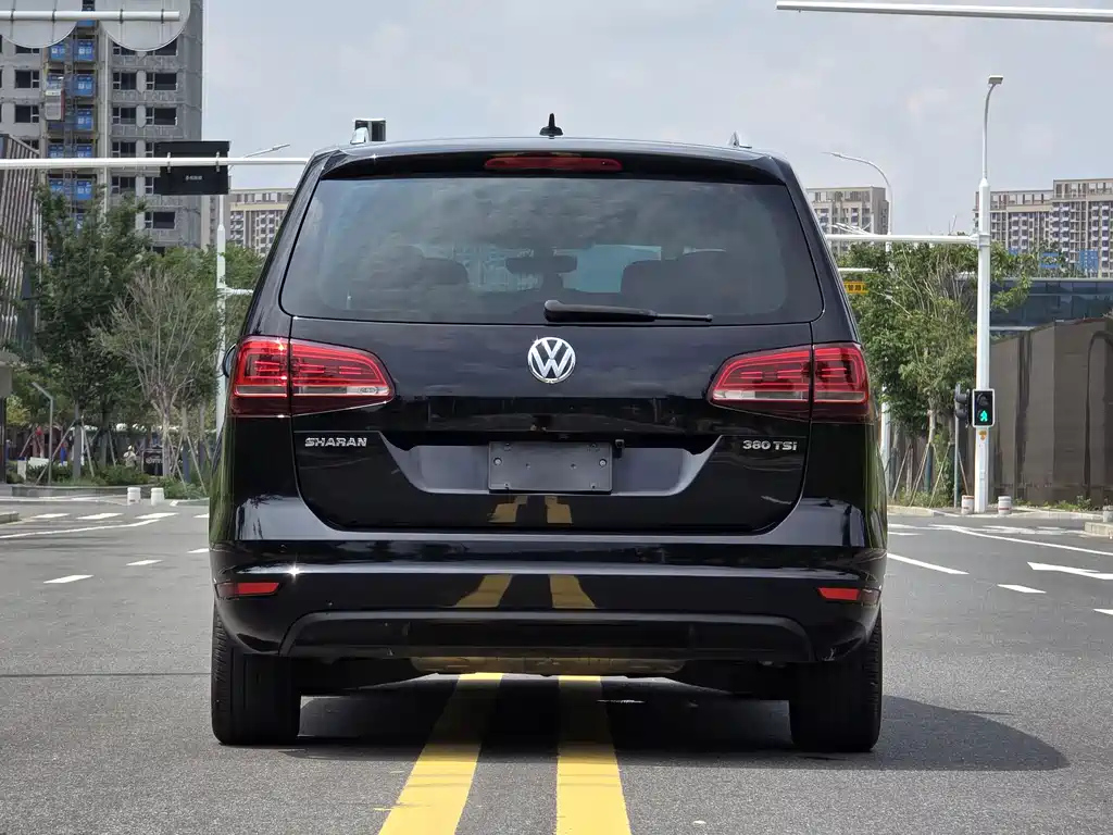 VOLKSWAGEN SHARAN 2016