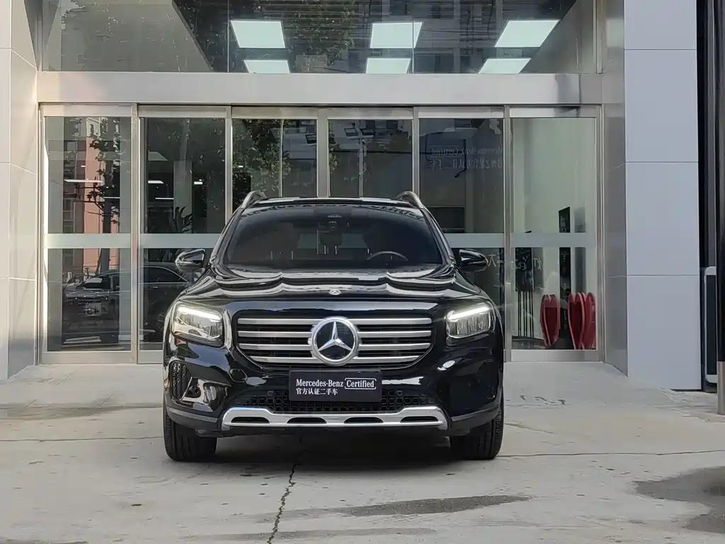 MERCEDES BENZ GLB 2024