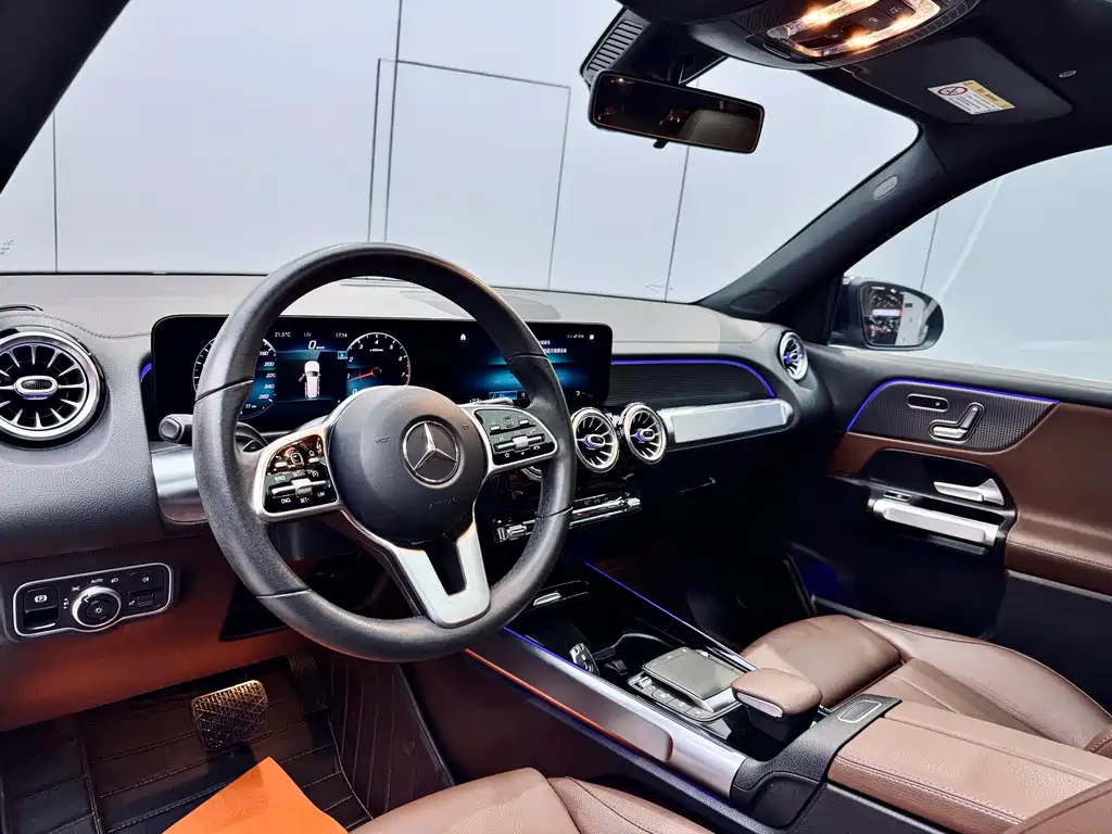 MERCEDES BENZ GLB 2021
