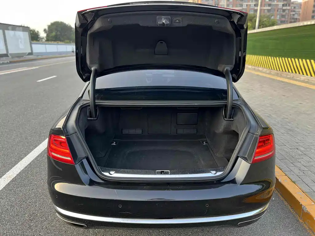 AUDI A8 2014