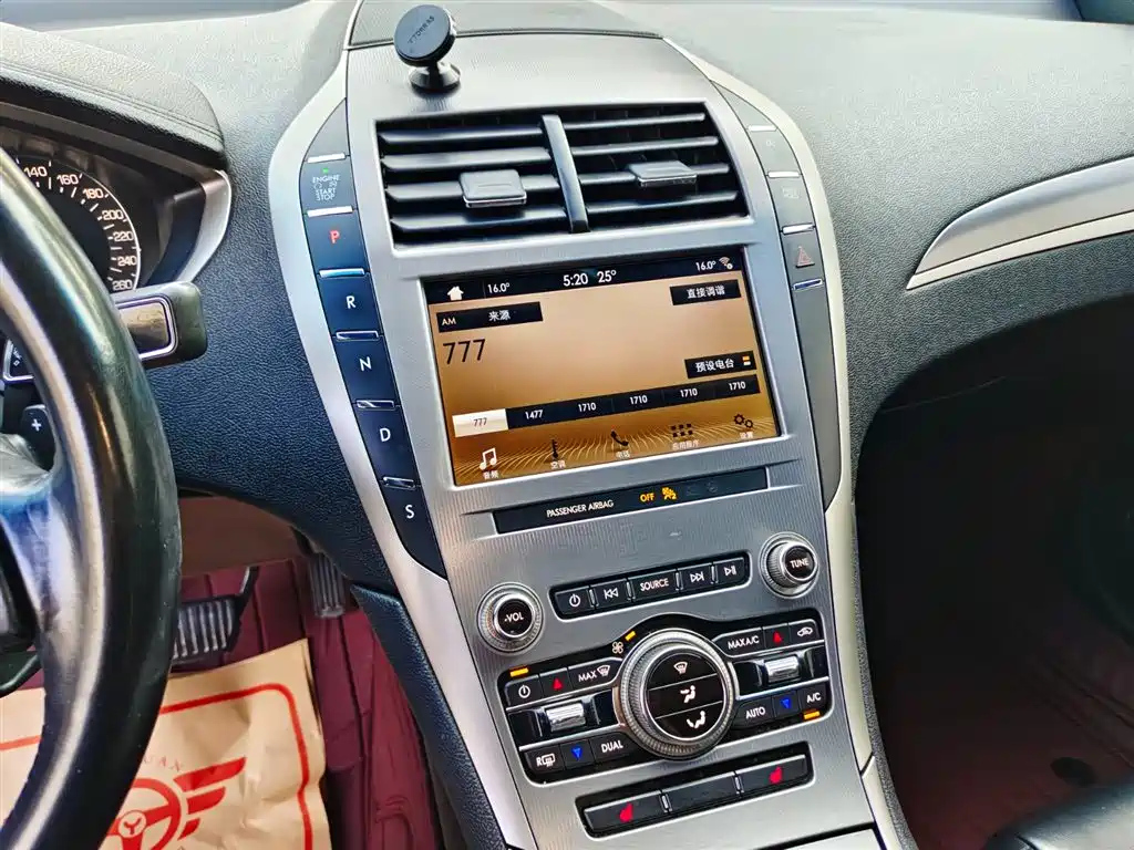LINCOLN MKZ 2019