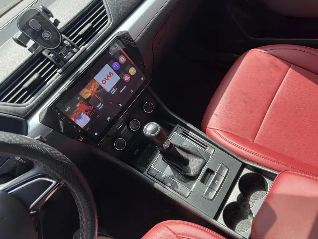 SKODA SUPERB 2018