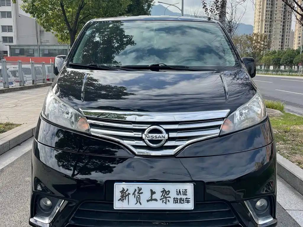 NISSAN NV200 2018