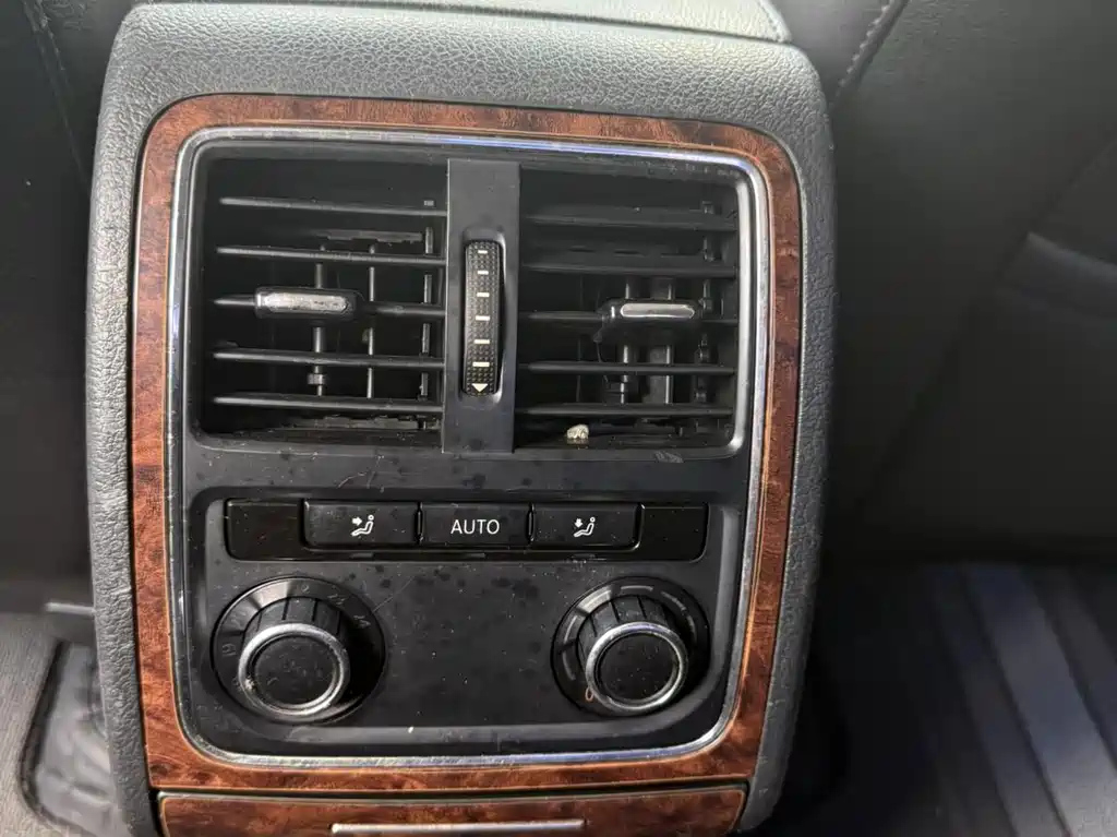 VOLKSWAGEN PASSAT 2013