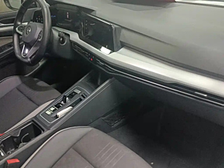 VOLKSWAGEN GOLF  2021 YEAR 200TSI DSG PRO 2021