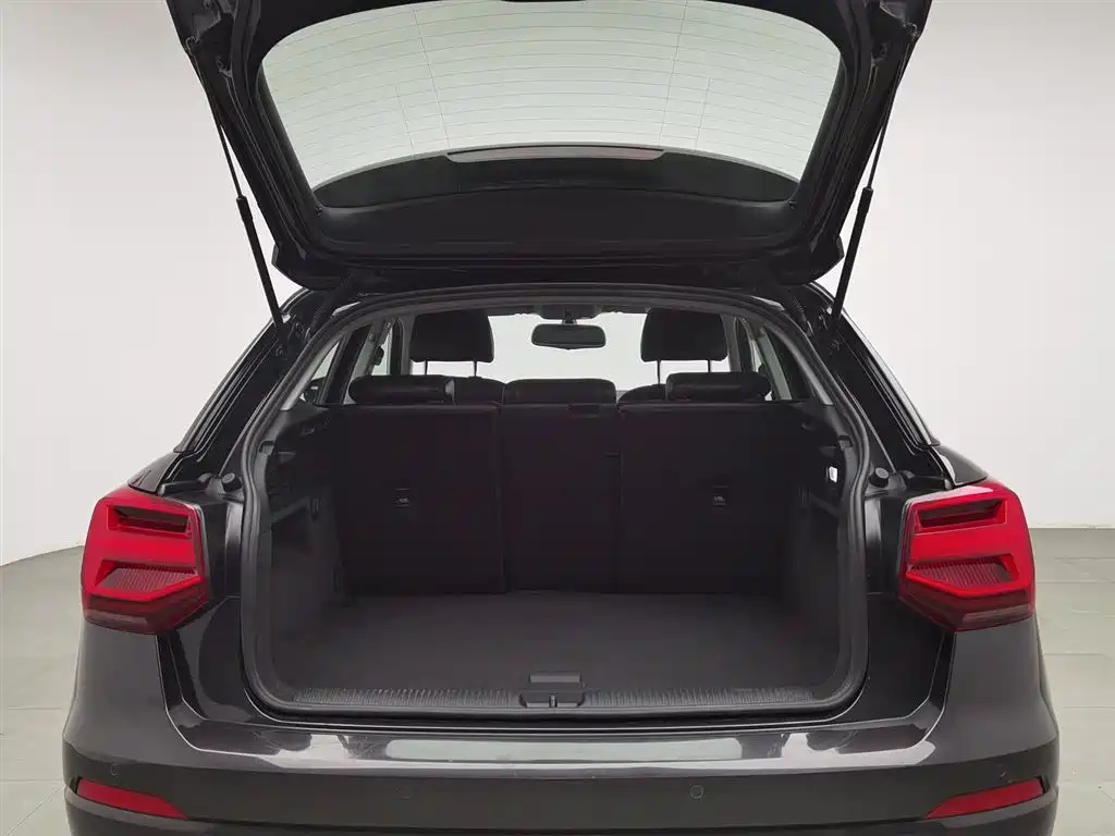 AUDI Q2L 2019