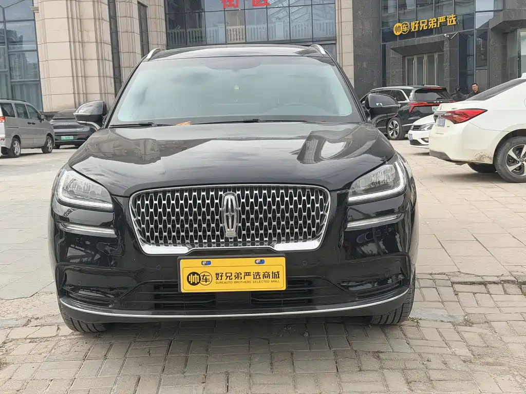 LINCOLN ADVENTURER 2022