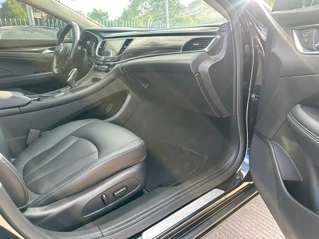 BUICK LACROSSE 2021