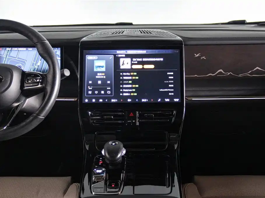 TRUMPCHI M8 2023