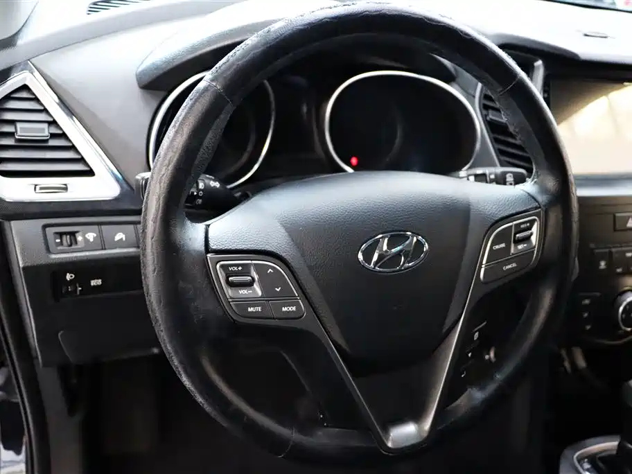 HYUNDAI SANTA FE 2014