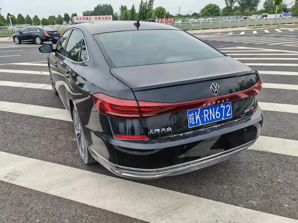 VOLKSWAGEN PASSAT 2022