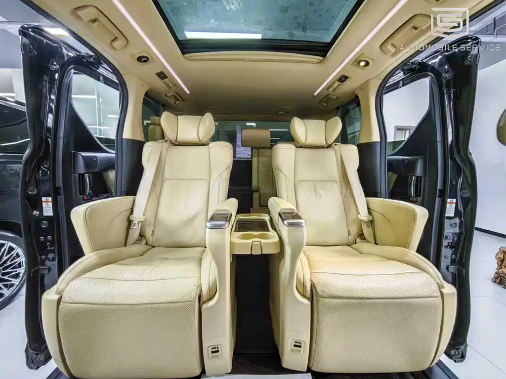 TOYOTA ALPHARD 2018