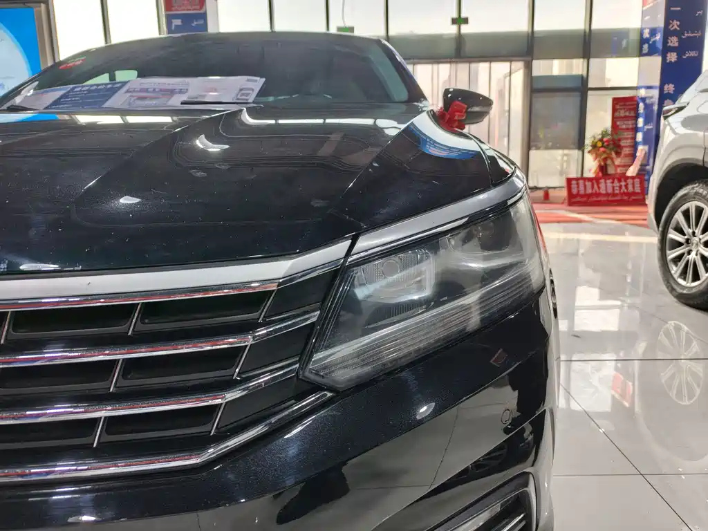 VOLKSWAGEN PASSAT 2017