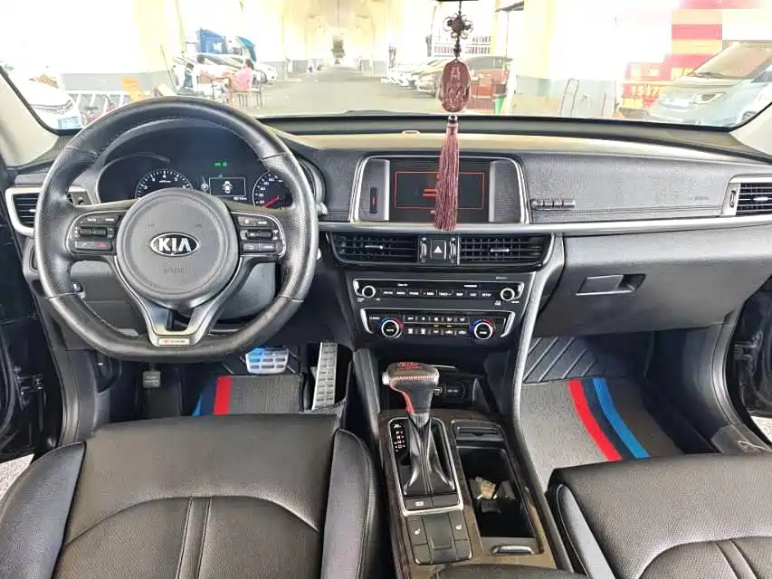 KIA K5 2017