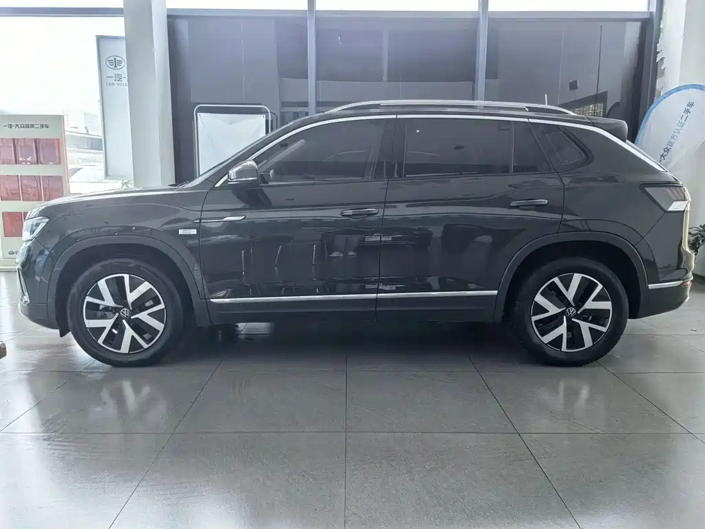 VOLKSWAGEN TAYRON 2023