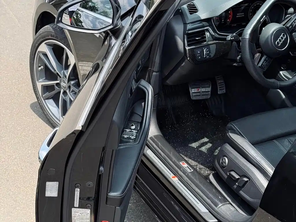 AUDI A4L 2020