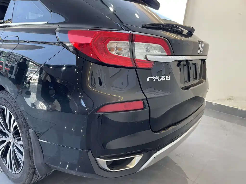 HONDA AVANCIER 2017