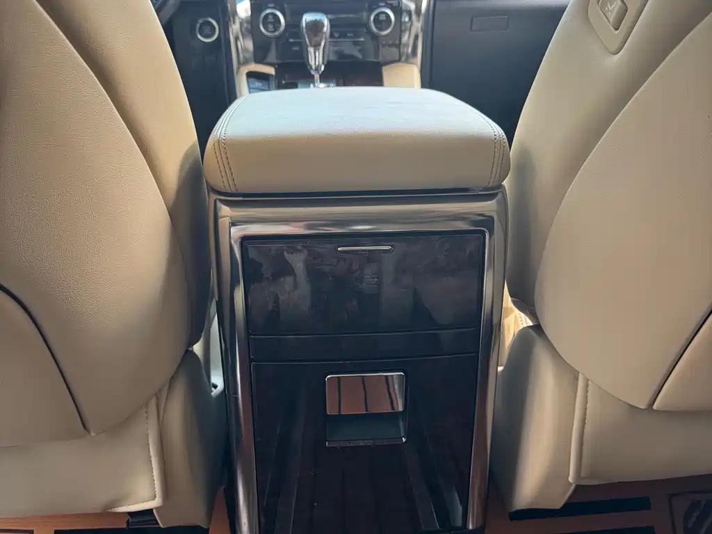 TOYOTA ALPHARD 2018