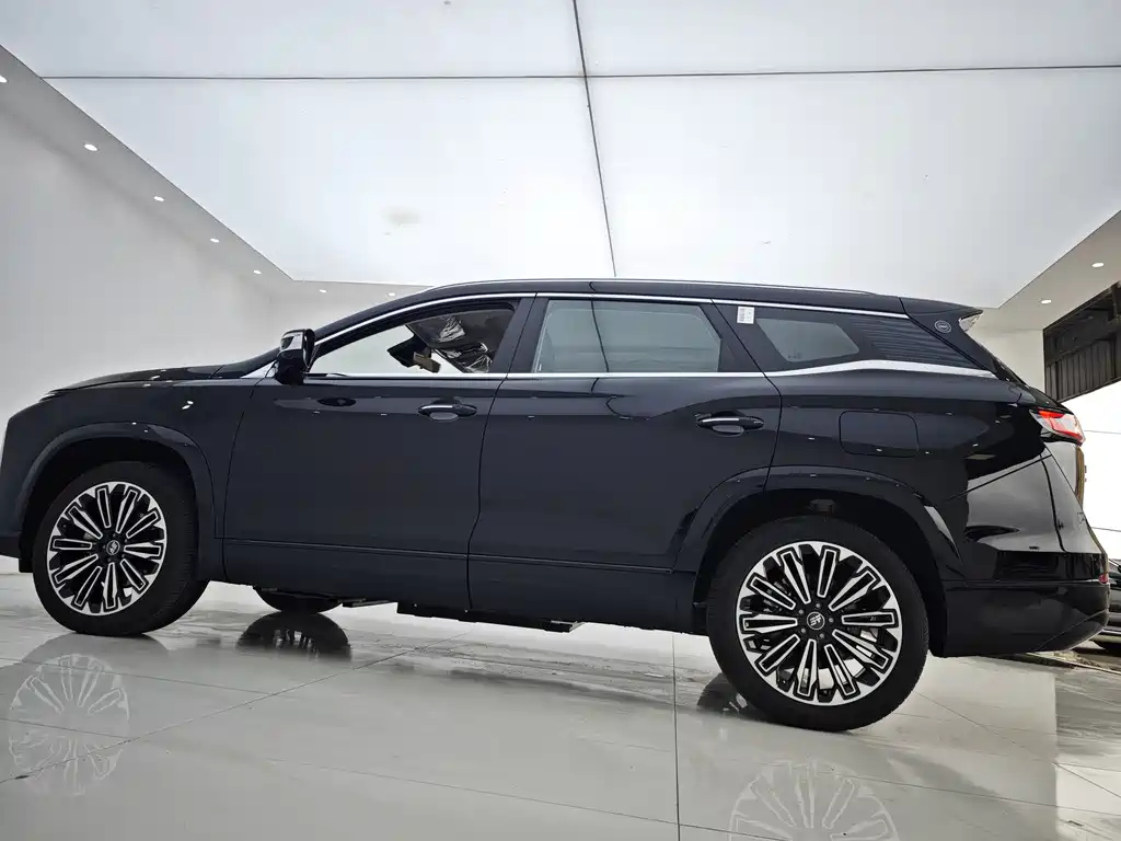 JETOUR SHANHAI L9 2025