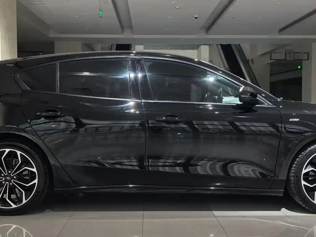 FORD FOCUS 2019