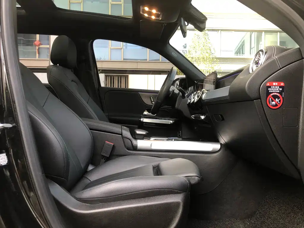 MERCEDES BENZ GLB 2022
