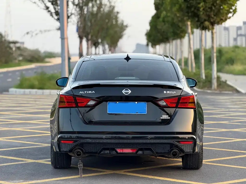 NISSAN TEANA 2022