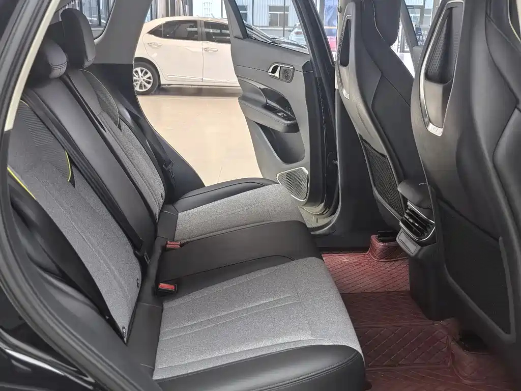 HONGQI HS3 2024