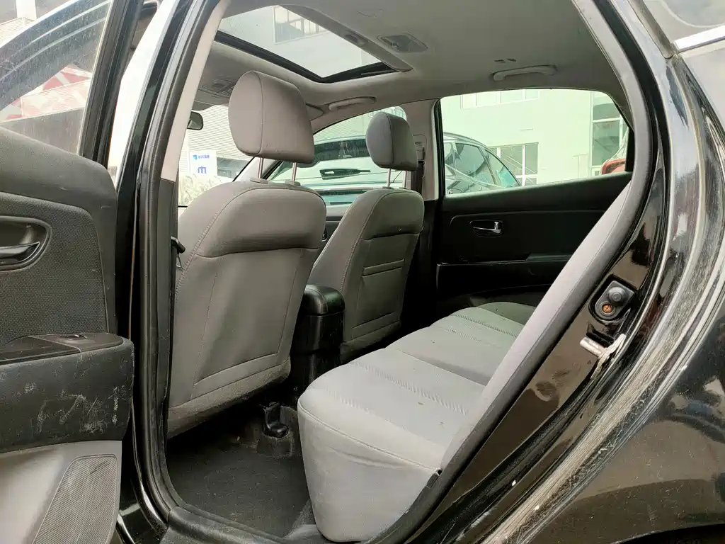 HYUNDAI CELESTA 2011