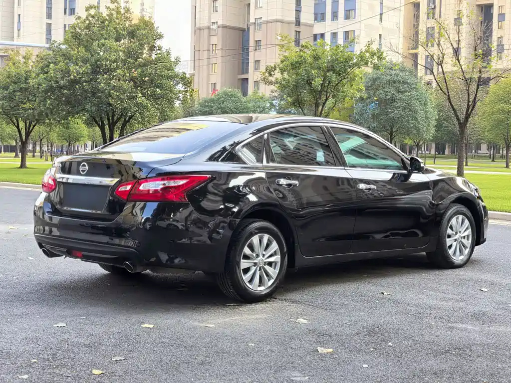 NISSAN TEANA 2018
