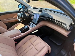 NIO ES8  2018 YEAR 355KM &#22522;&#20934; EDITION &#19971; SEATS EDITION 2018