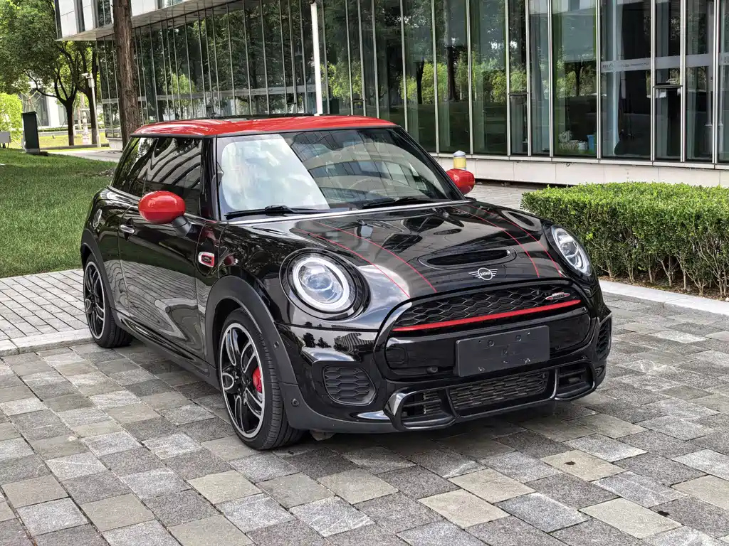 MINI JCW 2020