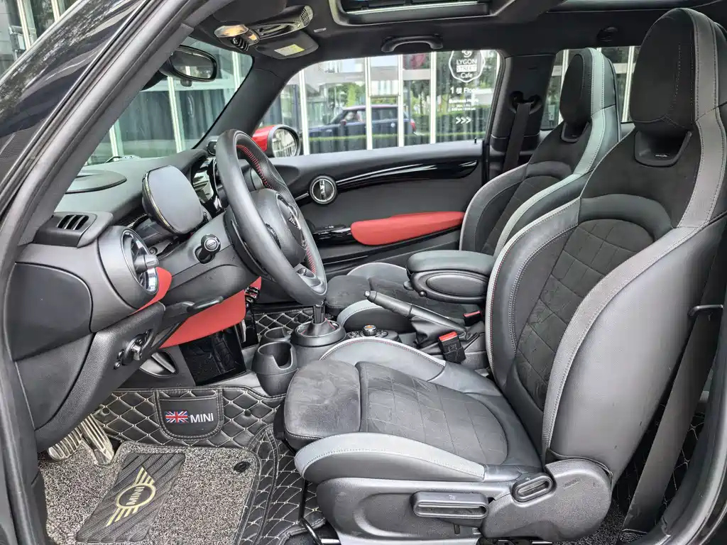 MINI JCW 2020