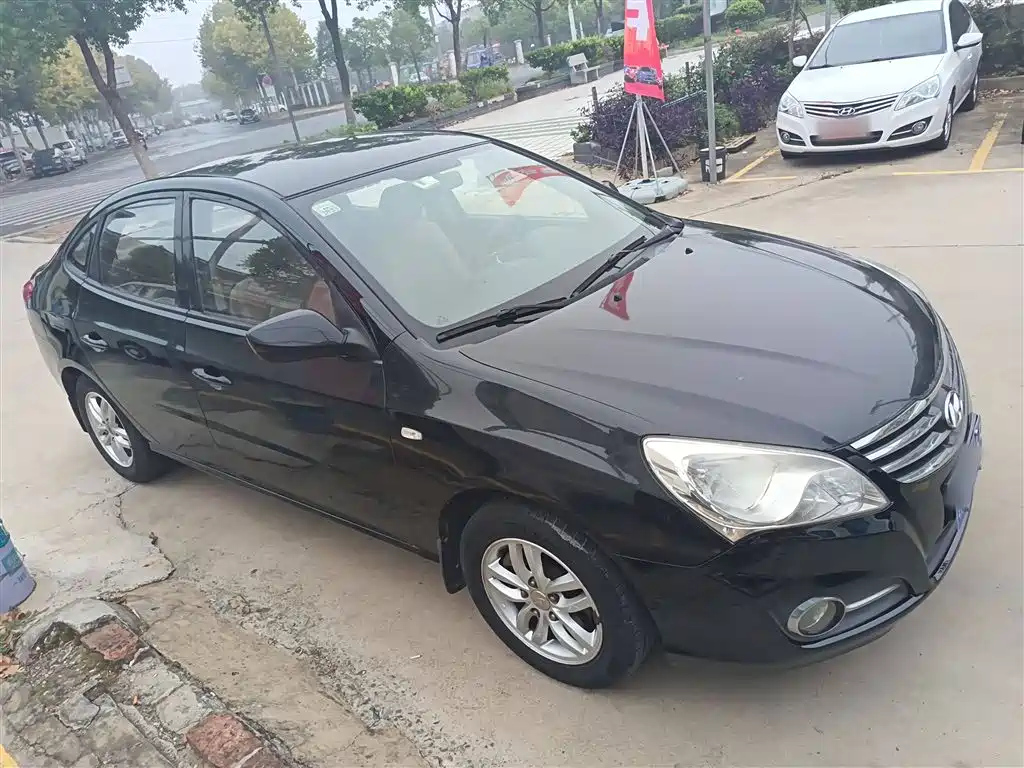 HYUNDAI CELESTA 2015