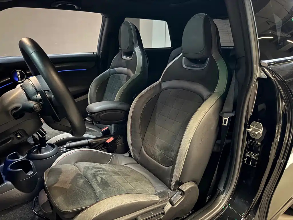 MINI JCW 2022