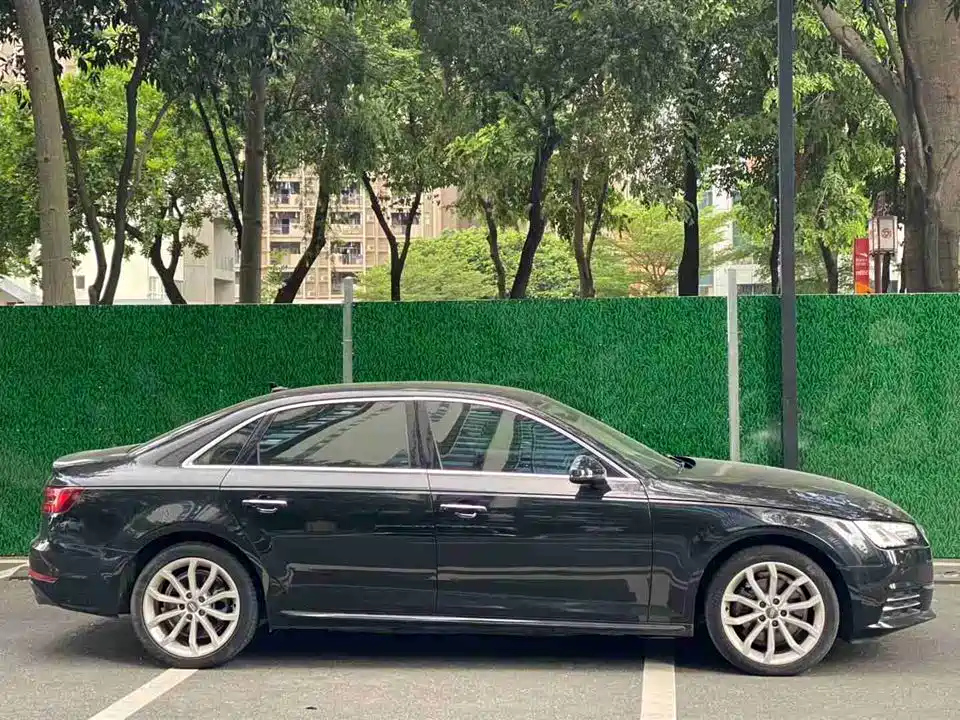 AUDI A4L 2019
