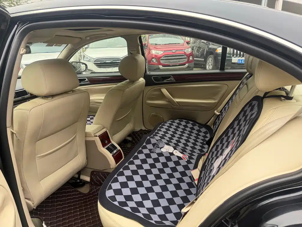 VOLKSWAGEN PASSAT LINGYU 2009