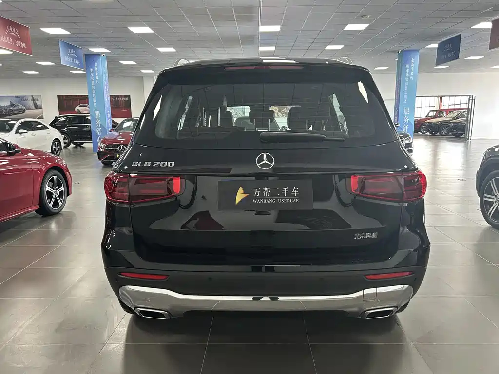 MERCEDES BENZ GLB 2024