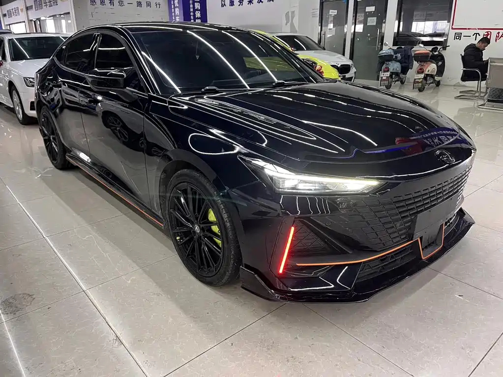 CHANGAN UNI-V 2023