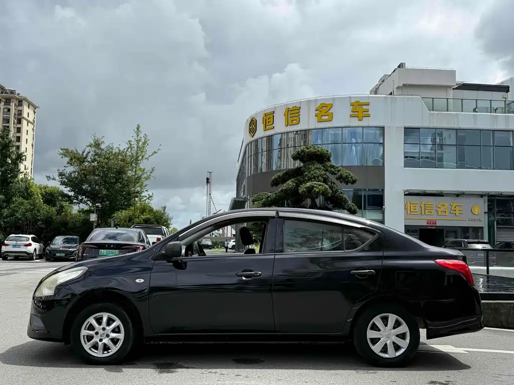 NISSAN SUNNY 2014