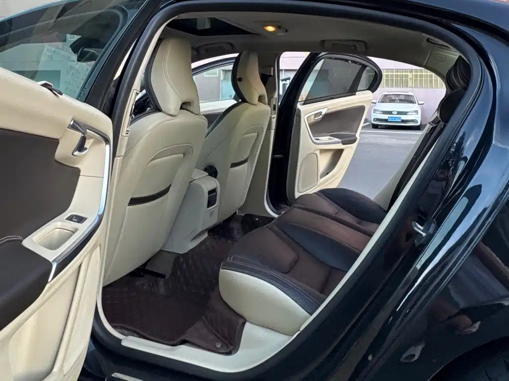 VOLVO S60 2014