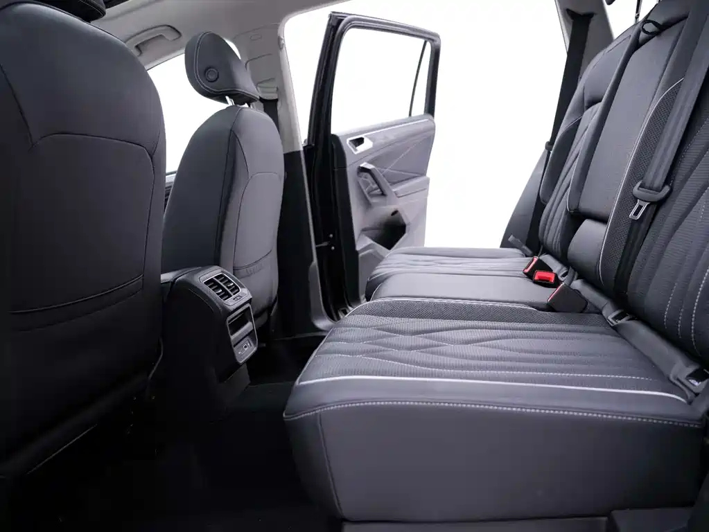 VOLKSWAGEN TIGUAN L 2024