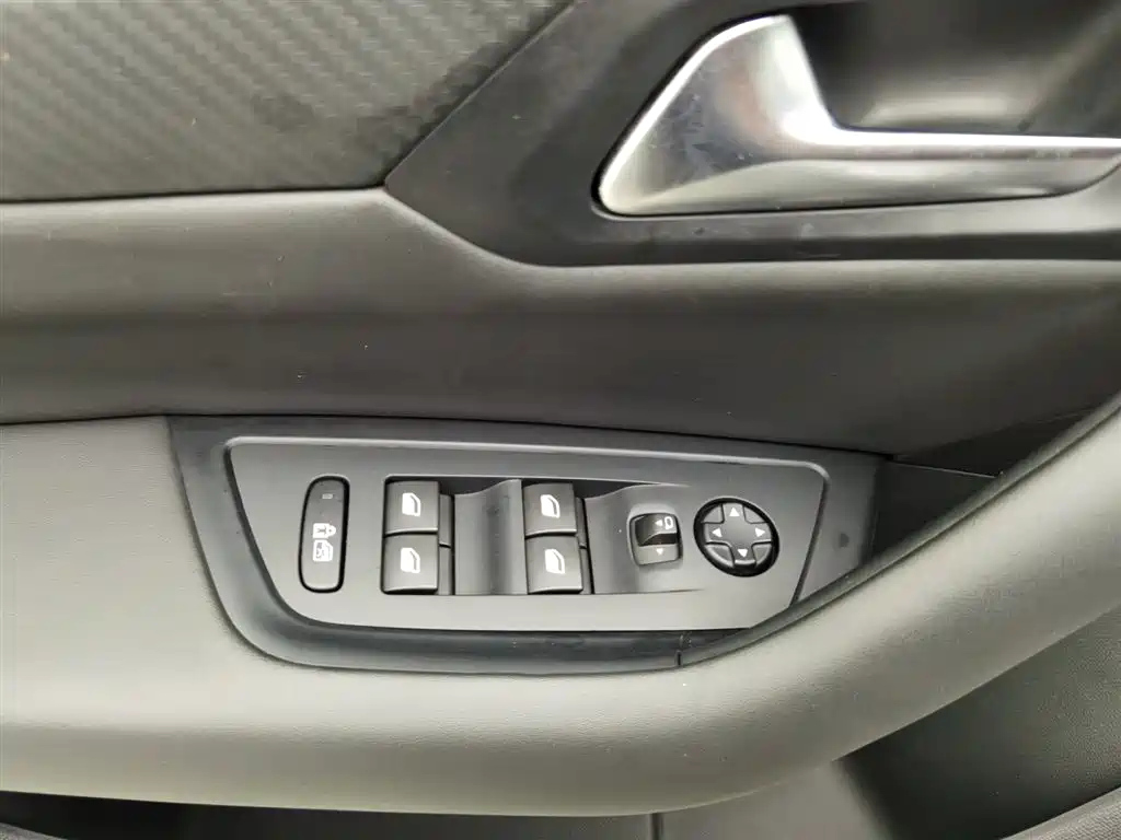 PEUGEOT 508 2021