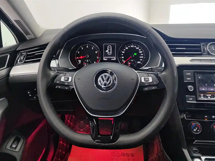 VOLKSWAGEN MAGOTAN 2018