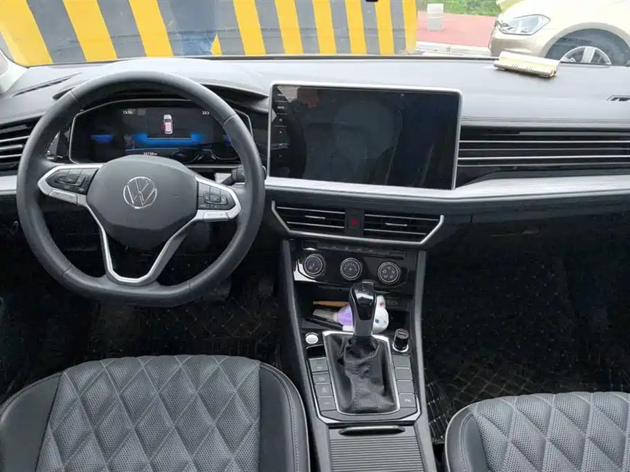 VOLKSWAGEN SAGITAR 2023
