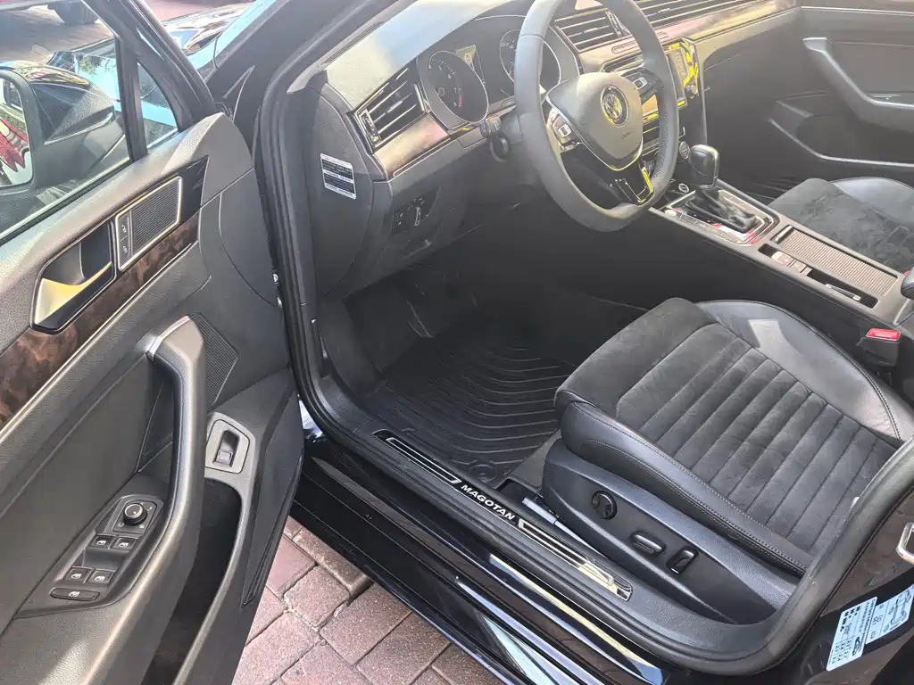 VOLKSWAGEN MAGOTAN 2017
