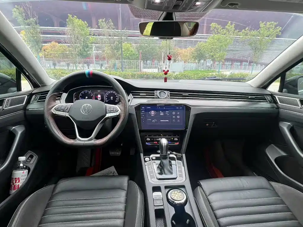 VOLKSWAGEN MAGOTAN 2022