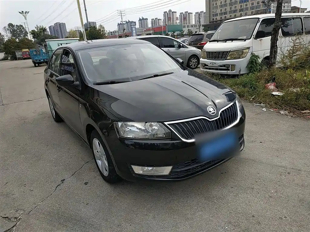 SKODA RAPID 2015