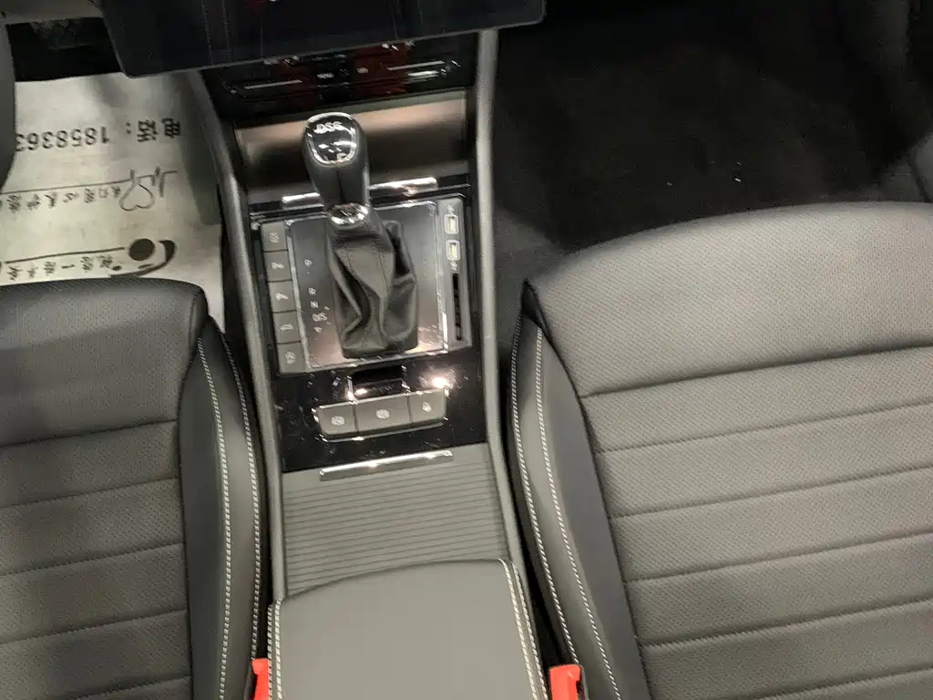 SKODA SUPERB 2025