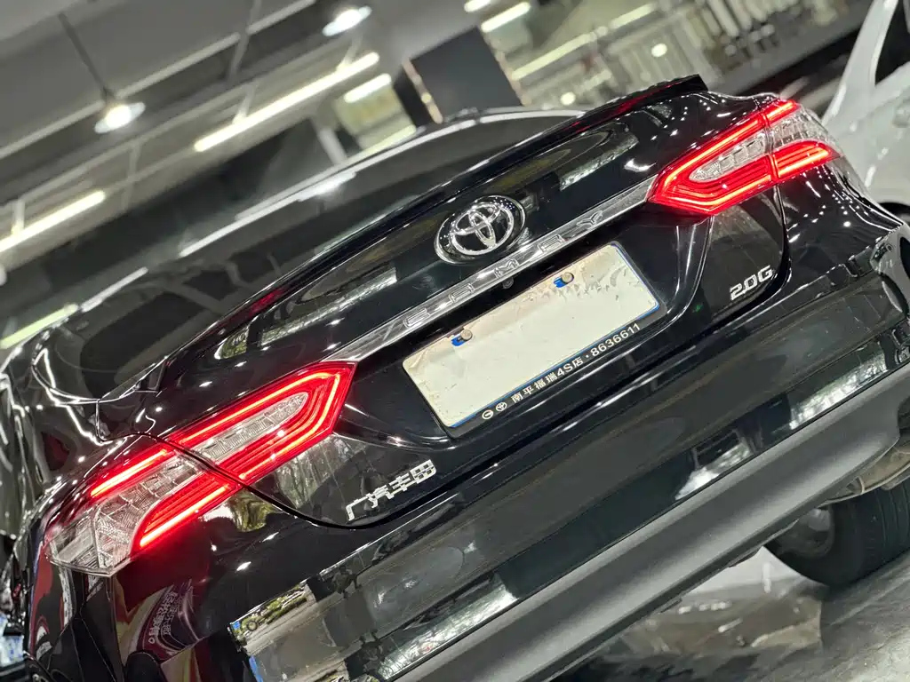 TOYOTA CAMRY 2019