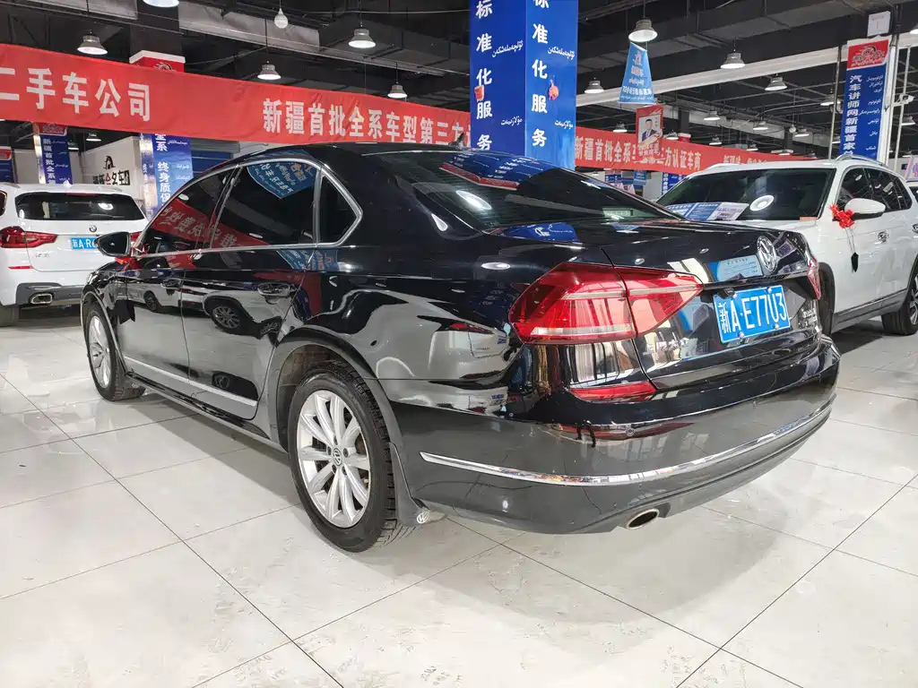 VOLKSWAGEN PASSAT 2017